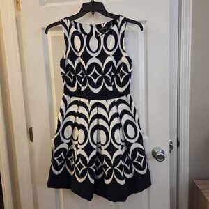 The Limited sz 4 slvless a-line dress navy blue/wht geo print classic chic